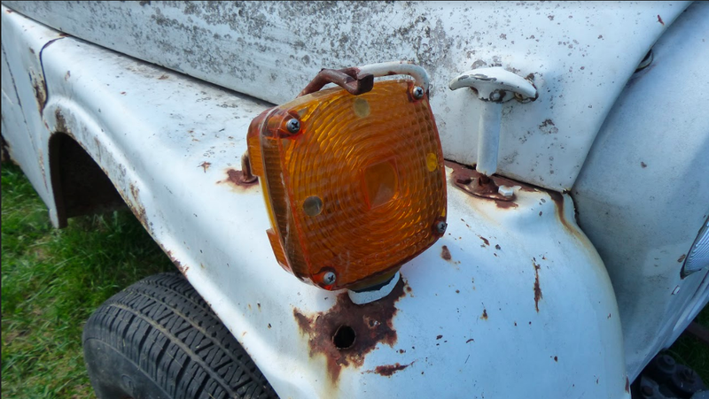 Illustration for article titled Here's Everything Wrong With My $500 Postal Jeep Off-Road Project